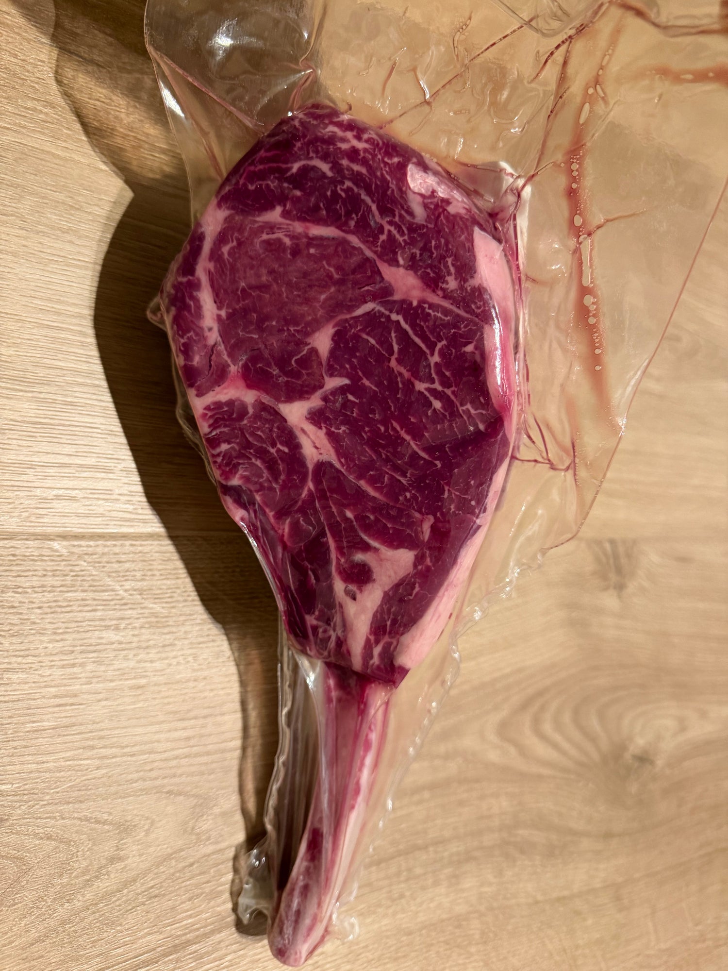 Tomahawk 700kr/kg (Utsolgt)